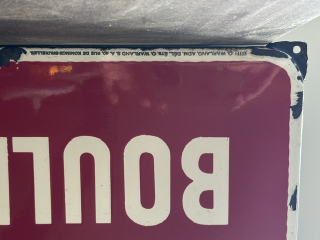 Oude emaille bord