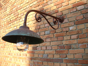 Oude buitenlampen - Franse Brocante is de sfeermaker in woning van klein tot groot - brocante voor binnen en buiten de echt franse broc - Benko