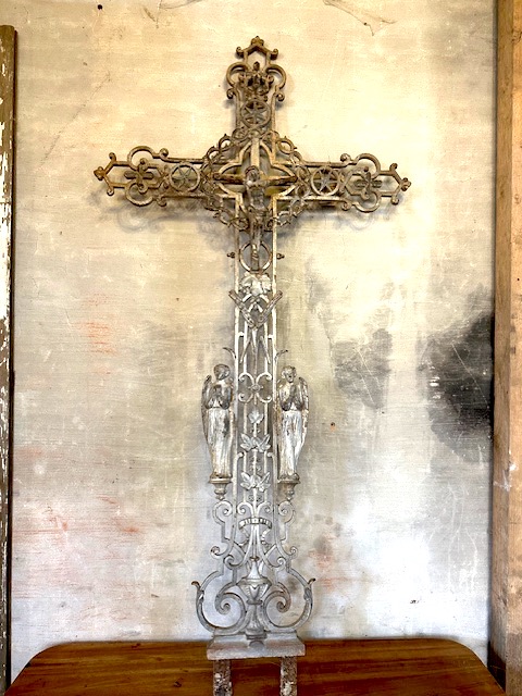 Antiek decoratief kruis