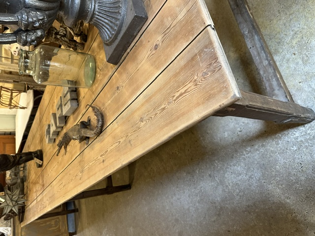 Antieke Franse boerentafel