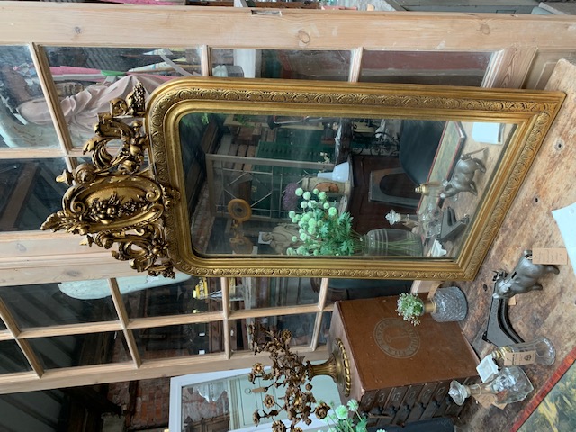 antieke kuifspiegel - Antieke spiegels met kuif bladgoud, bladzilver oude spiegels - antieke en interieurs van - Benko