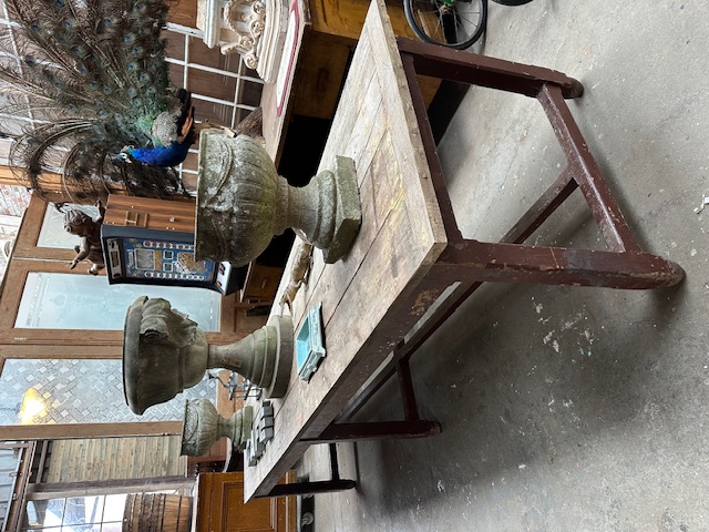 Antieke lange tafel