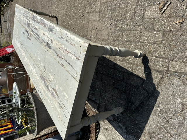 Antieke lange tafel