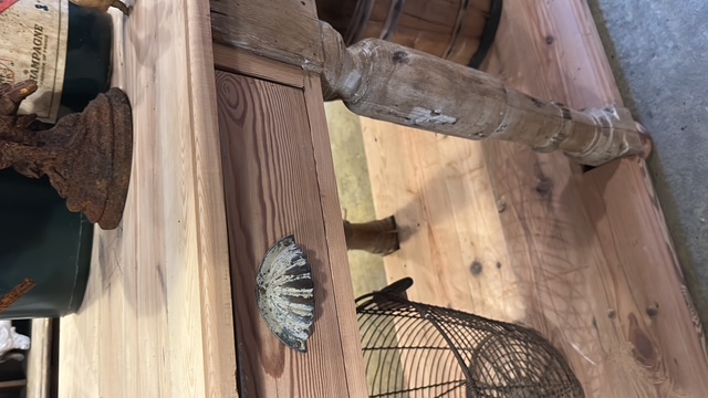 Antieke stoffentafel