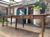Antieke tafel