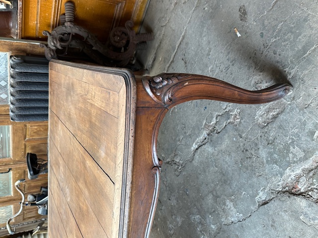 Antieke tafel