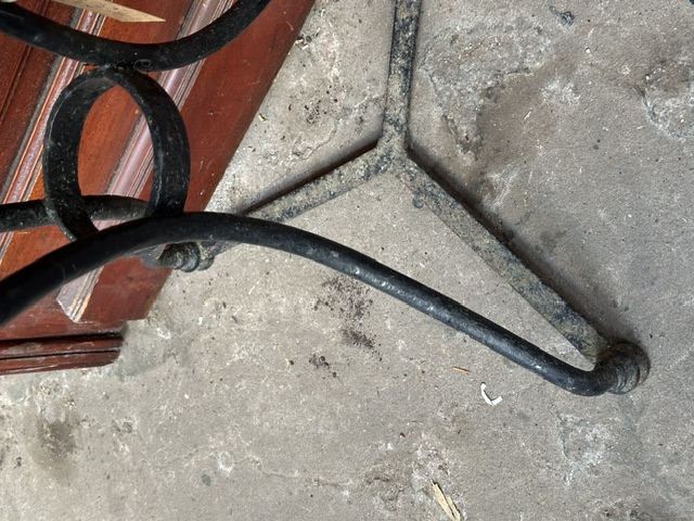 Antieke tuintafel