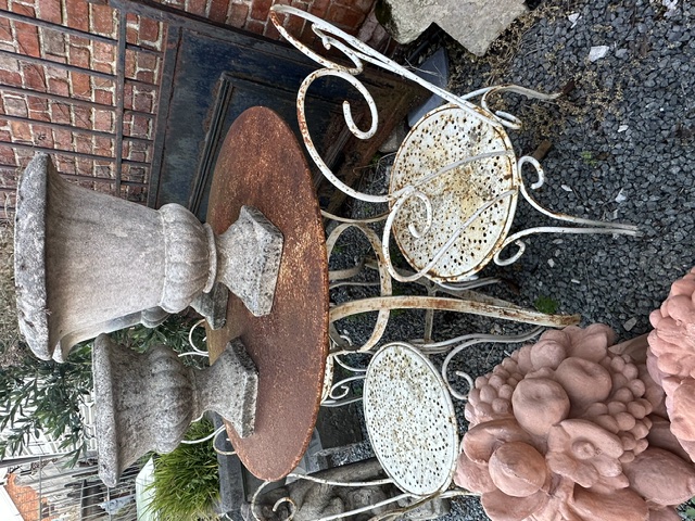 Antieke tuintafel
