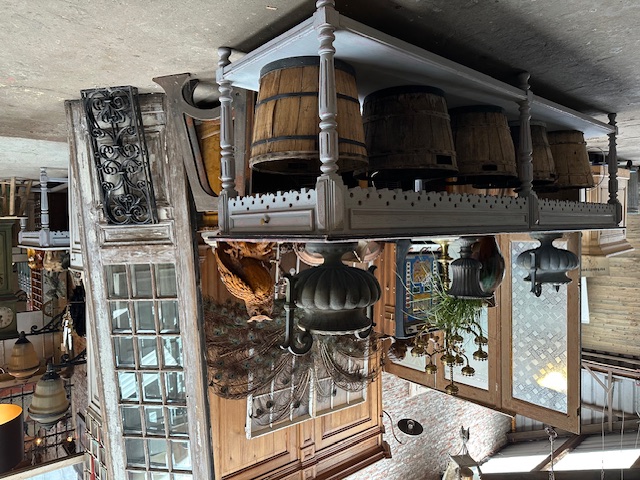 Lange decoratieve stoffentafel