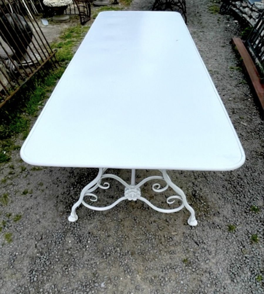 Rustieke tuintafel