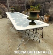 sfeervolle tuintafel