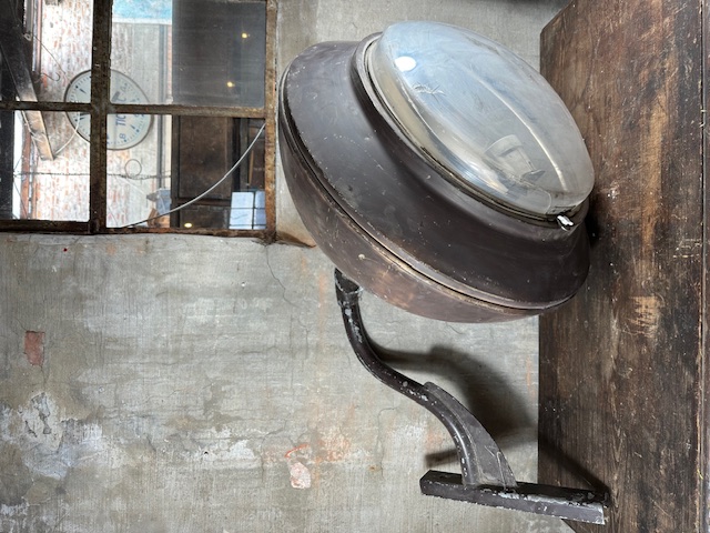 Space age lamp